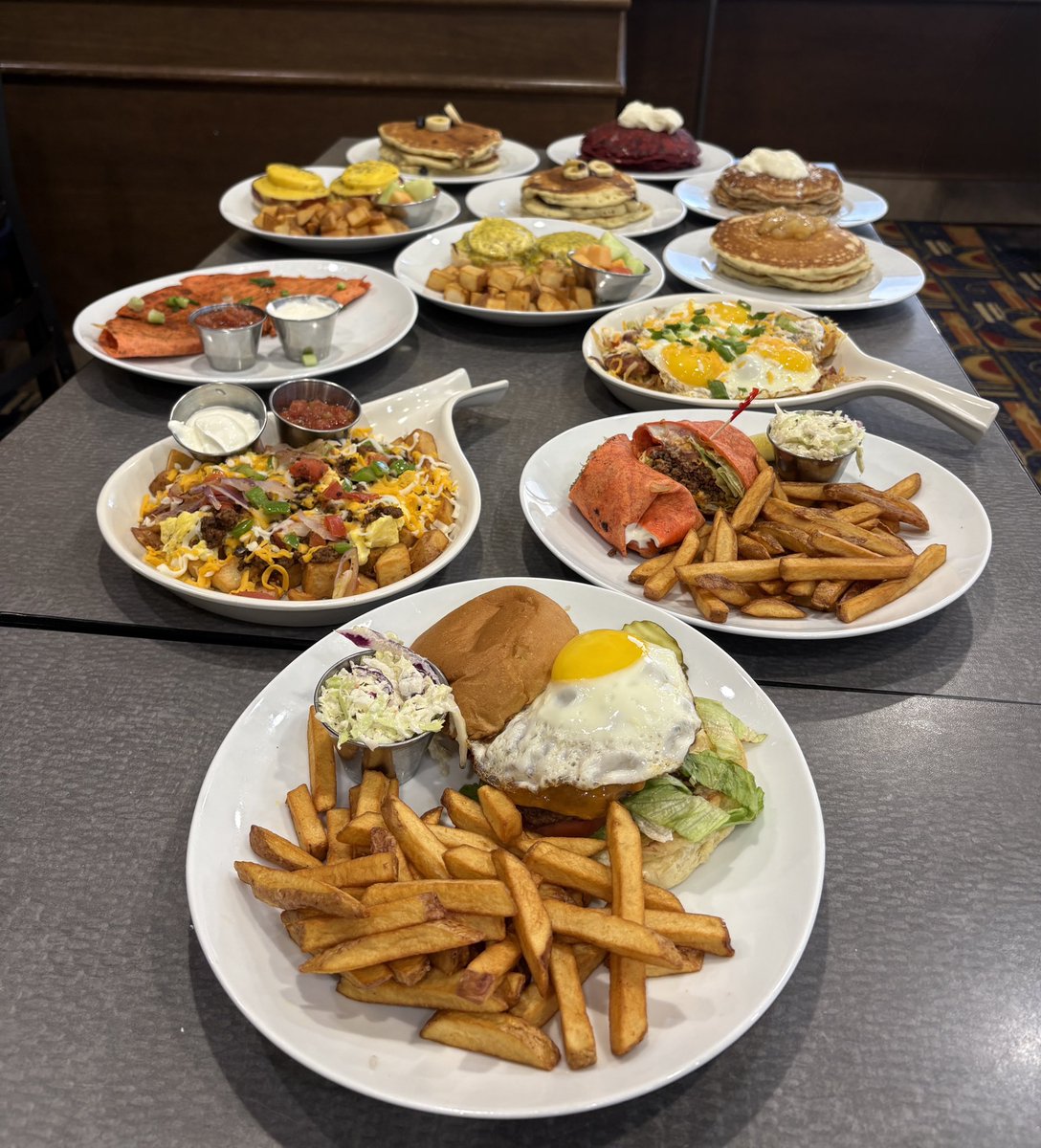 Salisbury House tweet media