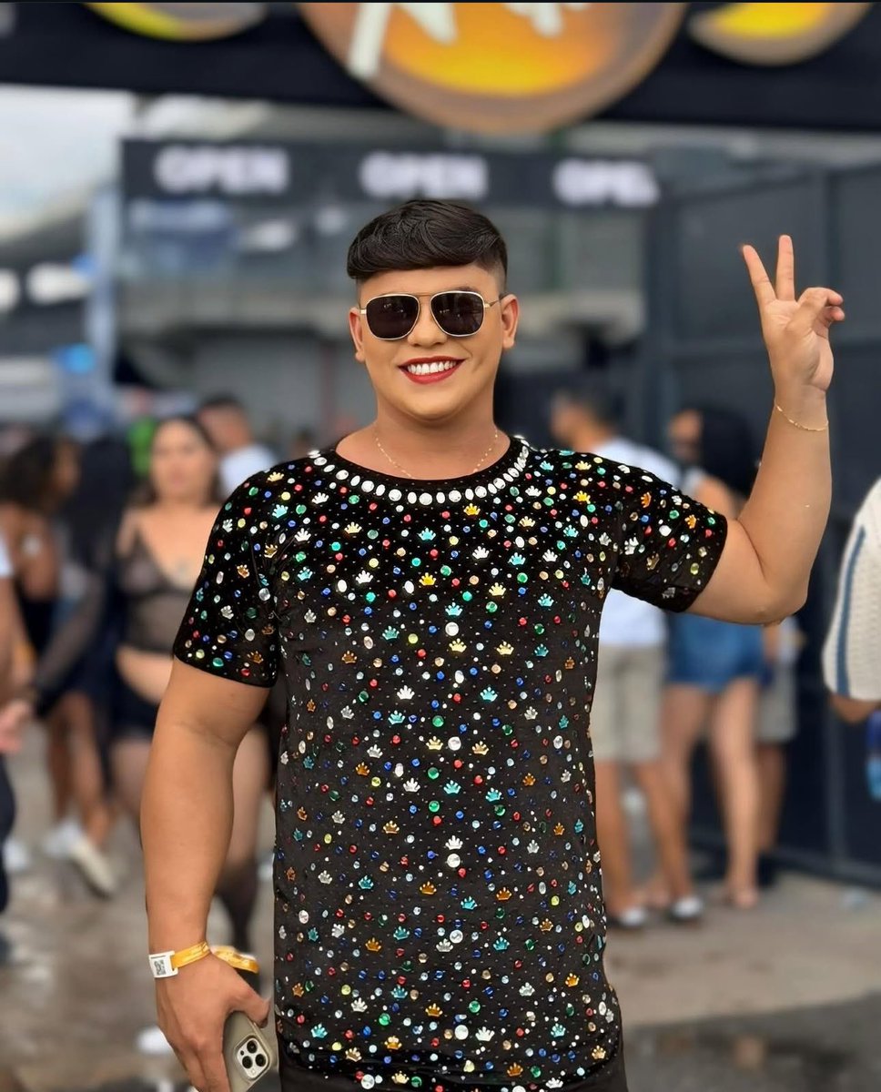 fonteanittabr's tweet image. ensaios da anitta é o met gala das gays