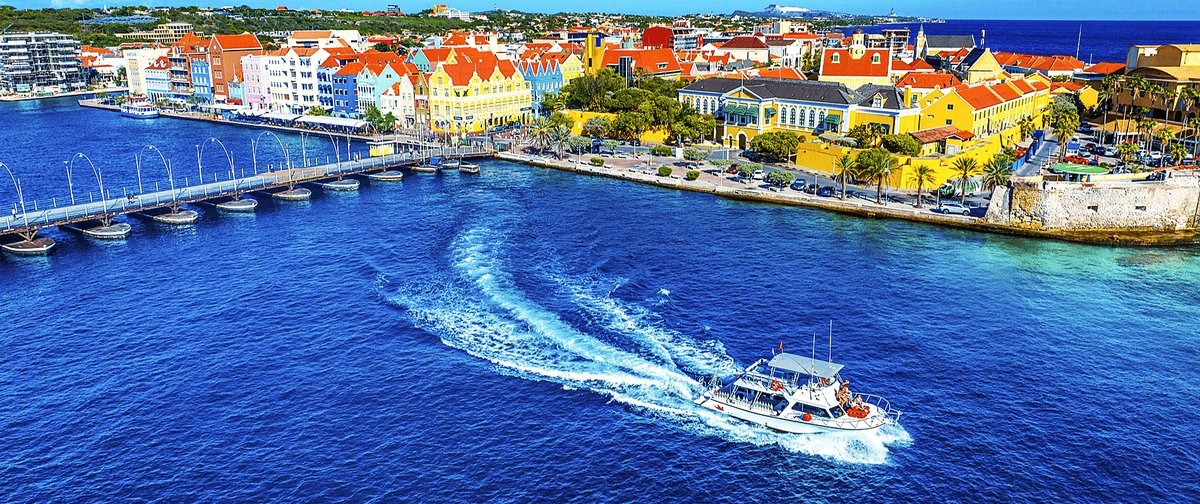 The economic impact of the #Curaçao #Bluewave, by Boudino de Jong
profoundprojects.com/news/the-bluew…