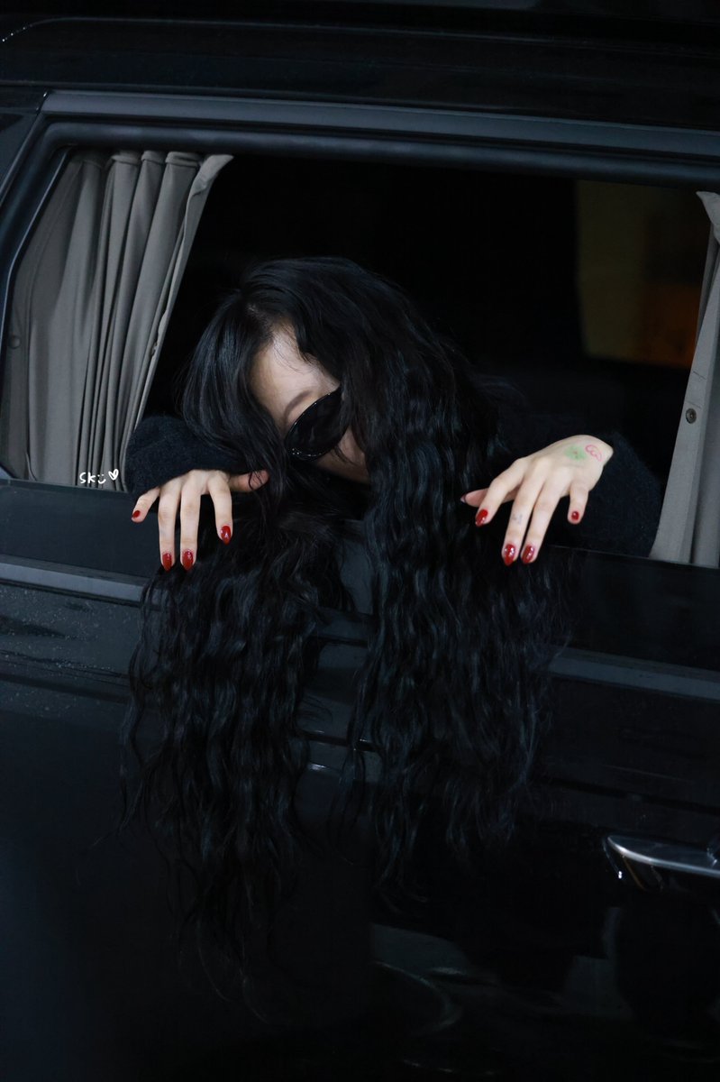 사랑둥강아띠🫶🏻                                  링 귀신👻