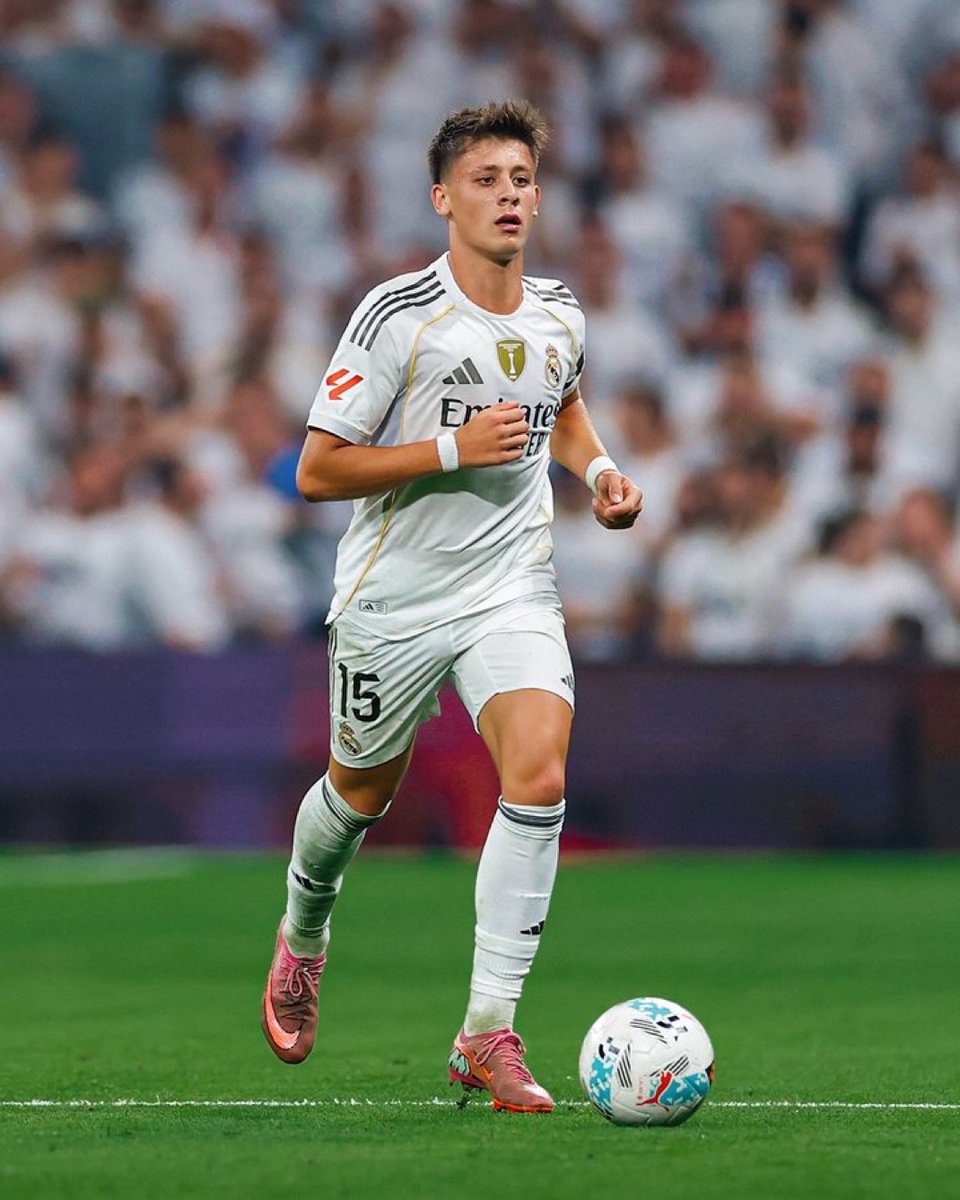 theMadridZone's tweet image. 🇹🇷 Arda Güler vs Levante:

• 45 minutes
• 1 assist
• 8 chances created
• 5/7 crosses completed
• 36/38 accurate passes (95%)
• 2 shots on target
• 1 dribble completed
• MOTM

Changed the game. 👏