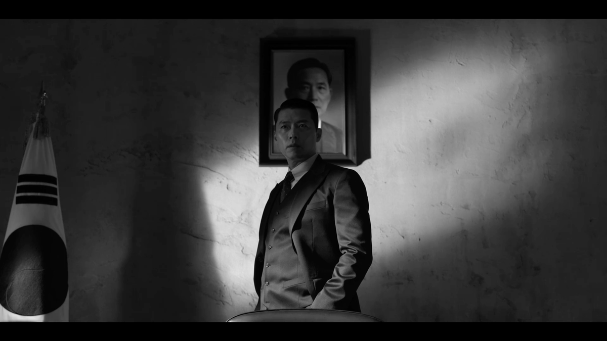 无论是花钱买的或拿枪抢来的我相信到头来有力量的人才能改变世界就算再怎么喊着正义没有力量的话只会被当成猪狗看待#