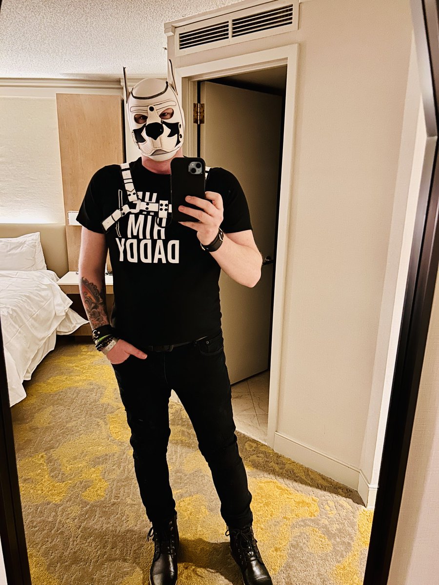 First night at MAL was a success! #Gay #Daddy #BDSM #MAL2026 #PupPlay