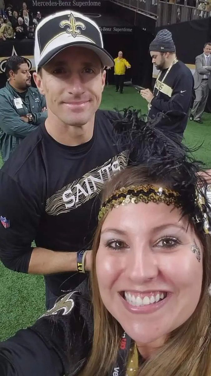 BuffaloJelly's tweet photo. Happy belated good sir! @drewbrees @neworleans https://t.co/72Sx2BwwkI