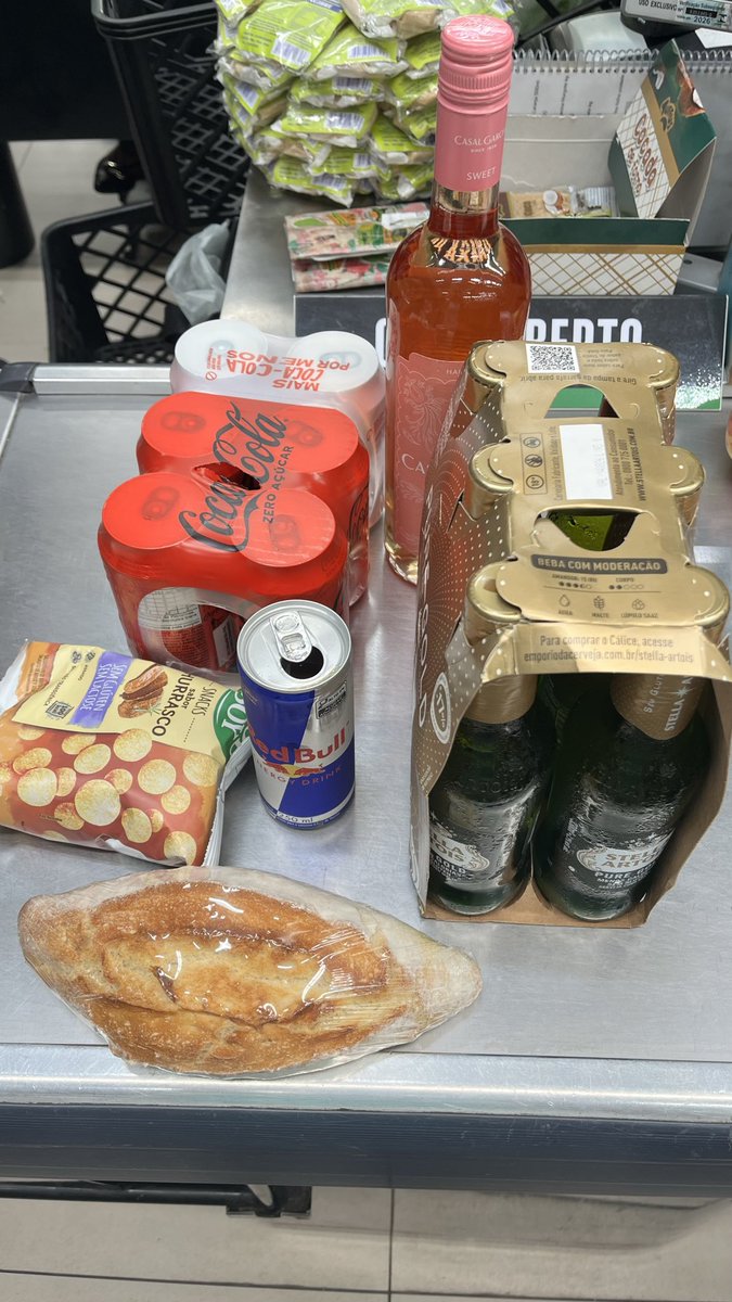 falamarimiranda's tweet photo. Eita que hoje minhas compras de supermercado pareciam um dejavu de 2008 https://t.co/lbQt2gOcYd