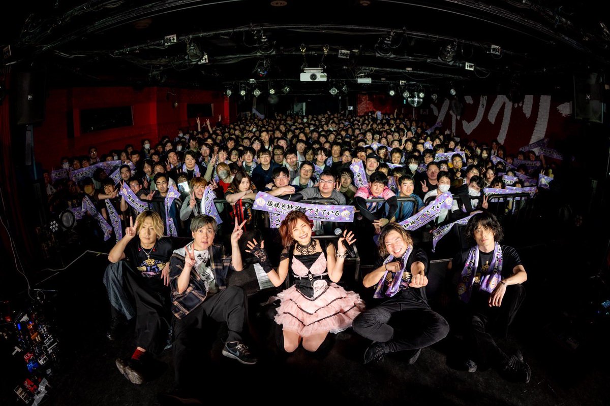 #佐咲紗花15thMAIN 
やっと搬出おわた…
全然つぶやけなかった！

改めまして
最高の時間を共有してくれて
本当にありがとうございました

佐咲紗花BANDは本当に
世界一かっこよくてメンバーで
チーム佐咲紗花は心から
世界一熱い仲間達です。
今までもこれからも
僕はやっぱり僕等(きみ)が大好きだ!!