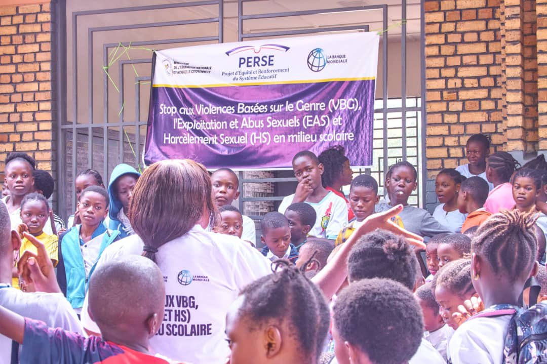 afiamama's tweet image. 🔐 L’impact ?
❇️ Plus de connaissances, 
❇️ Une meilleure capacité à reconnaître et agir contre les violences,&amp;amp;
❇️ Une responsabilisation collective pour un vécu scolaire sans peur. 
La protection des enfants, c’est l’affaire de tous. ✋🤝 #DroitsHumains