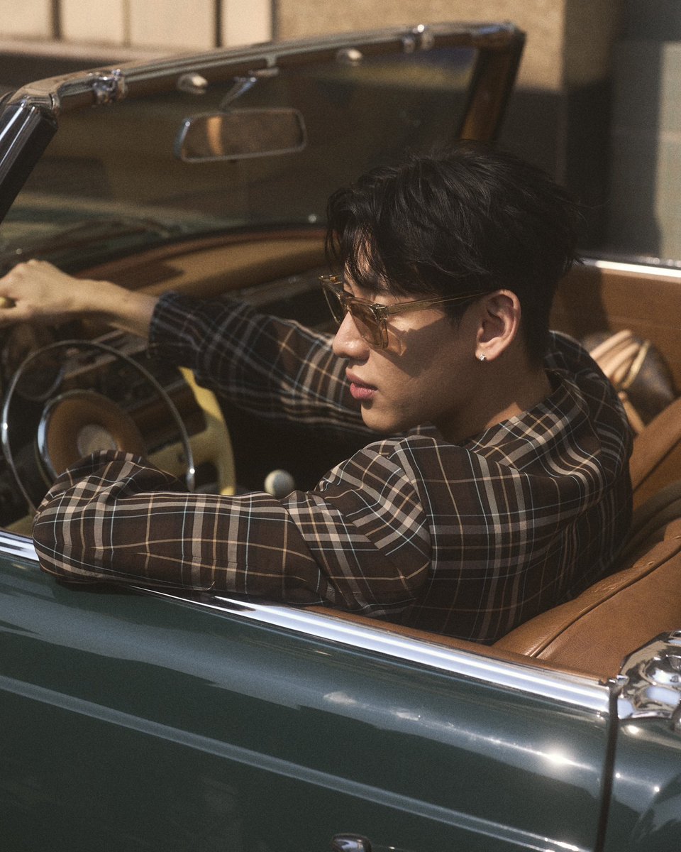 LOfficielThai's tweet photo. แบมแบมเตรียมตัวร่วมเดินทางไปร่วมชมโชว์คอลเลกชั่น Louis Vuitton Men’s Fall-Winter 2026 ที่จะเกิดขึ้นในวันที่ 21 ม.ค. นี้ 02.00 น. (คืนวันที่ 20) ตามเวลาประเทศไทย 

#LOfficielThailand
#LouisVuitton #LVMenFW26 
#bambam1a https://t.co/qvFRvIwrsm