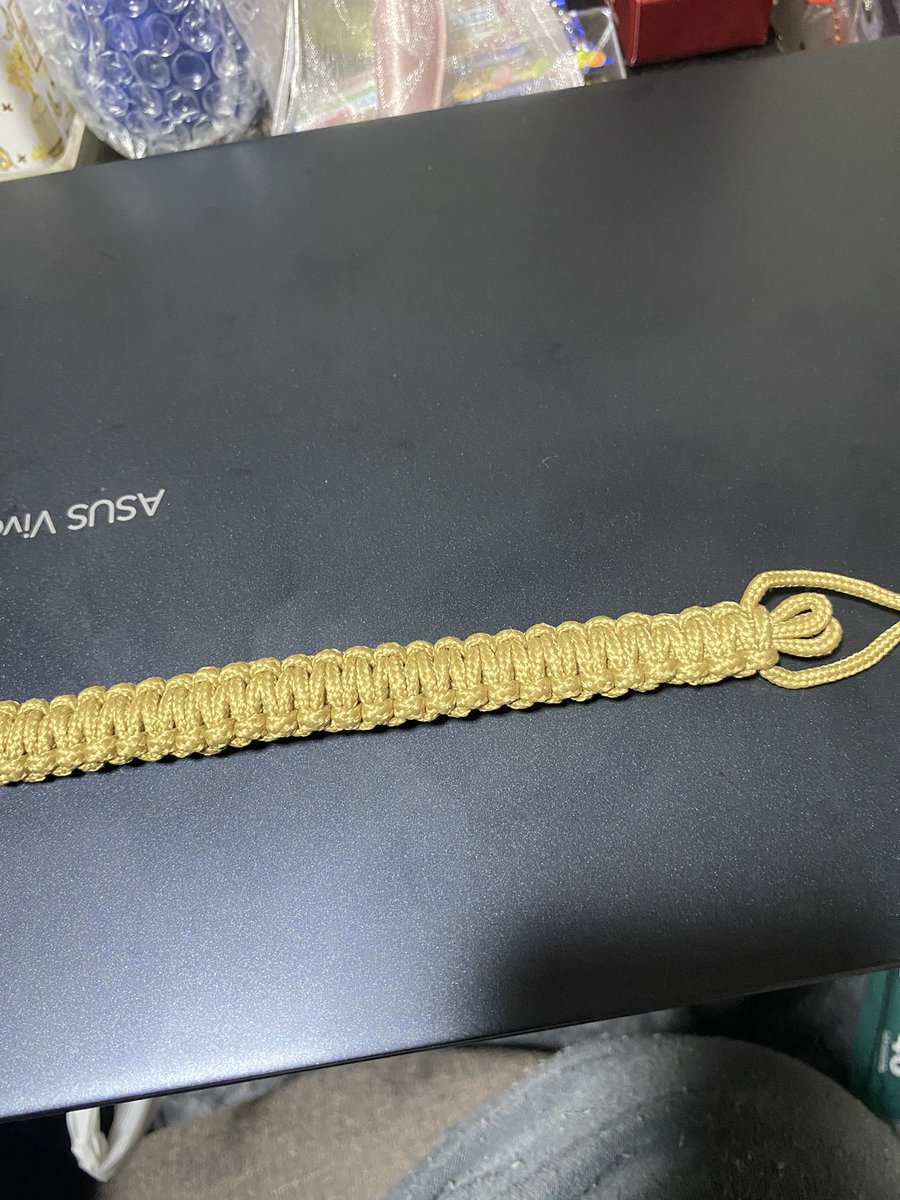 レイ　準備中-♡ 自分で編んだと思うと頑張ったし 愛着湧く('ω'p[]q #パラコード