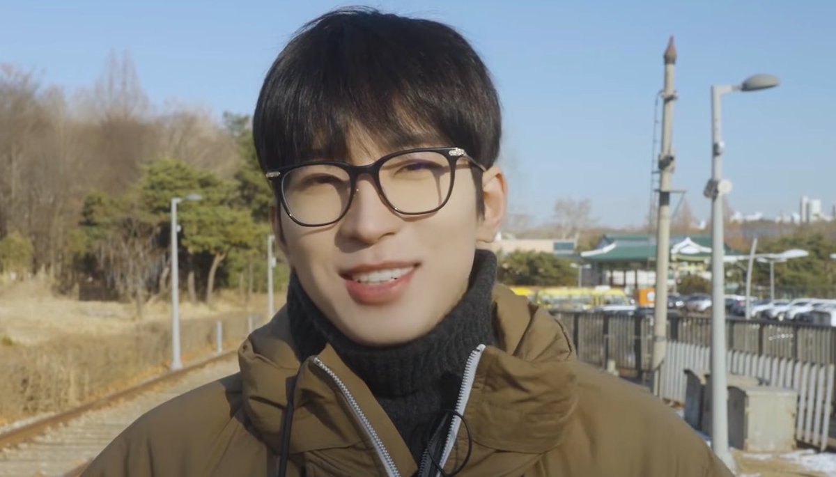 wonubliss's tweet photo. oh wonwoo 🥹❄️ https://t.co/9oLPcqXBFd