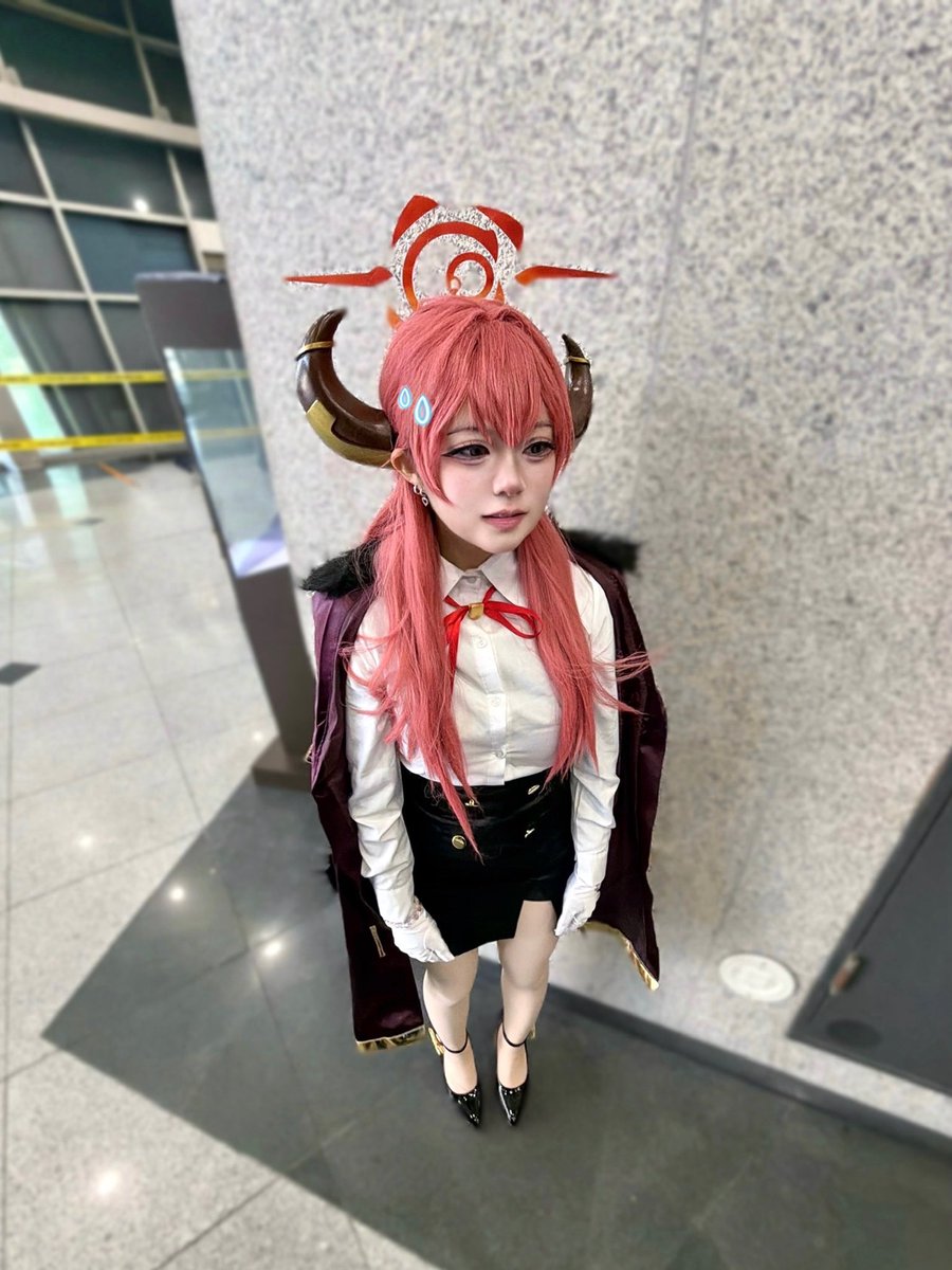 Choose your Aru!💋
        Queen             Or                  ？

#BlueArchive #RikuhachimaAru 
#ブルアカ #블루아카이브