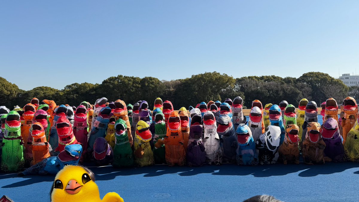 shirotan865's tweet image. 今日は大井ホッケー競技場での
ティラノサウルスレースに参加🦖

青い人工芝が気持ちよく、さらにお天気が良かったので、ポカポカフカフカで、途中お昼寝ティラノがいっぱい😆

ダンスタイムも盛り上がって楽しかったです♪

#ティラノサウルスレース
#ティラ活アイドル
#ティラノレース