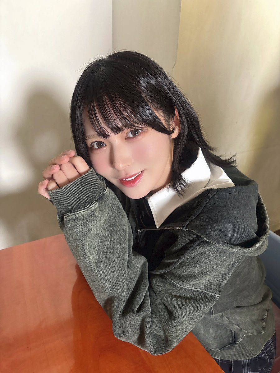 ≒JOY 4thシングル表題曲 ​
『電話番号教えて！』 ​MVが公開されました📞 ̖́-

初恋の瞬間を歌った胸が高鳴るラブソングになっています！
たくさんニアジョイにときめいちゃってください！！
ぜひ！ご覧下さい🫶🏻
#電話番号教えて
#ニアジョイ