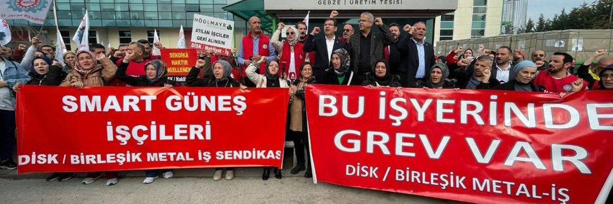 88 Gündür onurla ve dirayetle grevlerini sürdüren Smart Solar İşçileri, patronun türlü saldırılarına eklenenen bir başka saldırıyla karşı karşıya!

Borsa simsarı, grev kırıcı Smart Solar Patronu, 44 işçiyi işten atmış, hukukun arkasından bile dolanma zahmetine girmemiş, düzenden