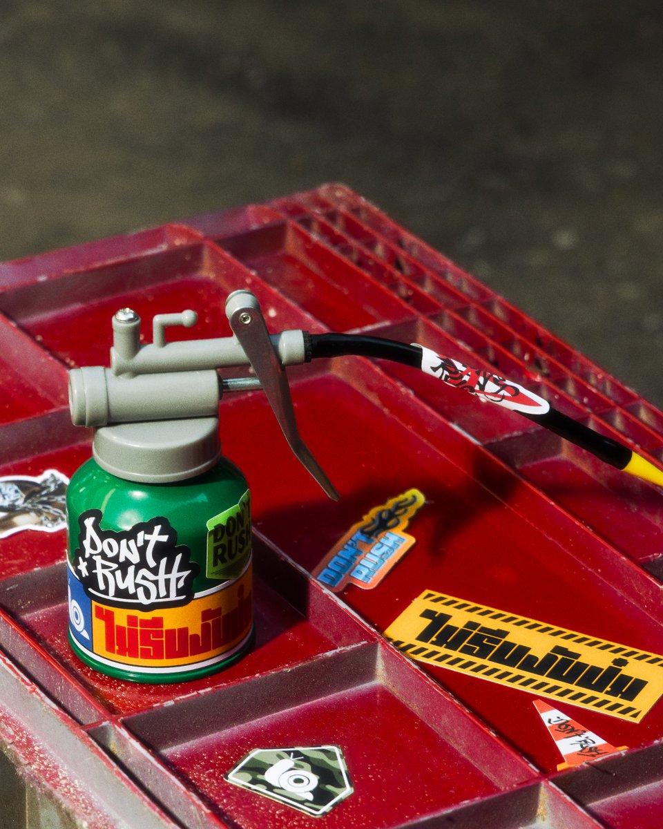 PROXIE_Official's tweet image. PROXIE
The New Single

Song Title Announcement
'ไม่รีบงับป๋ม (Don't Rush!)'

#PROXIE_HoldTheWheel
#PROXIEth
#bROTHERSMUSIC