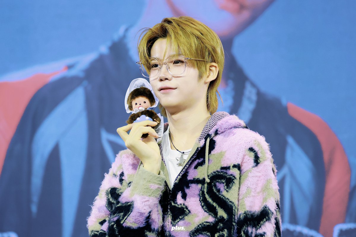 𝘱𝘭𝘶𝘴. tweet media