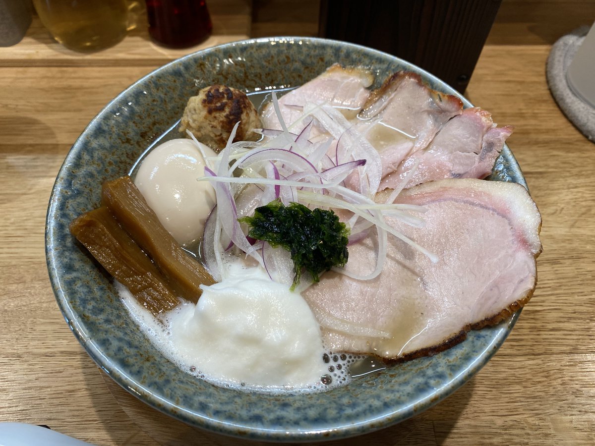 MisaoFukami's tweet photo. 麺饗庭 必道
特上煮干しそば（塩）＋味付替え玉A

お客さんいっぱいでびっくり！
これも表紙の影響？ https://t.co/k4CR1N4MpH