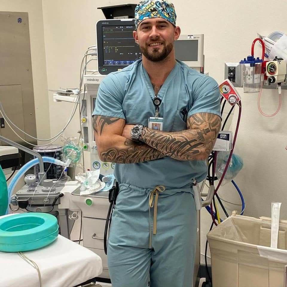 Dominickarxo7's tweet image. Working