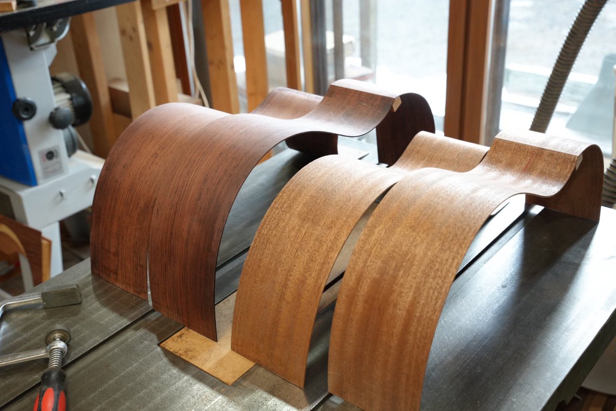 LeafInstruments's tweet image. サイド材のベンディングマシーン

無事に試運転を終えて本番の曲げをしました。
歪みなく、パリっと綺麗な曲面のサイド材に仕上げることができています。