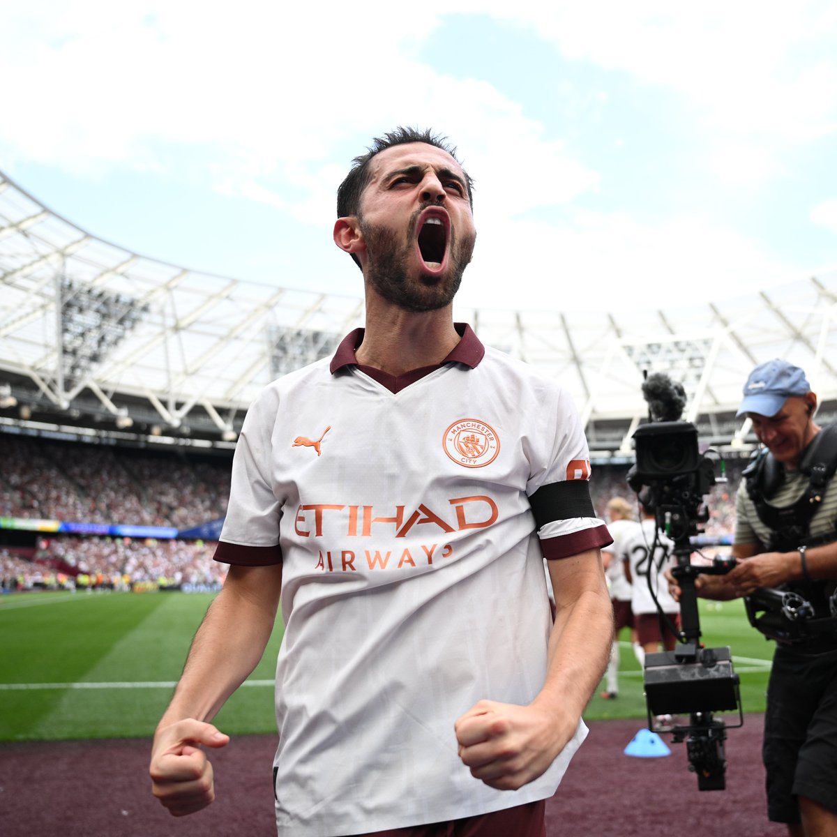 City_Xtra's tweet image. Bernardo Silva enters the top-10 players for most #ManCity appearances. 🩵

Updated most @ManCity appearances:

▪️ 680, Alan Oakes
▪️ 603, Joe Corrigan
▪️ 570, Mike Doyle
▪️ 545, Bert Trautmann
▪️ 501, Colin Bell
▪️ 493, Eric Brook
▪️ 491, Tommy Booth
▪️ 452, Mike Summerbee
▪️…