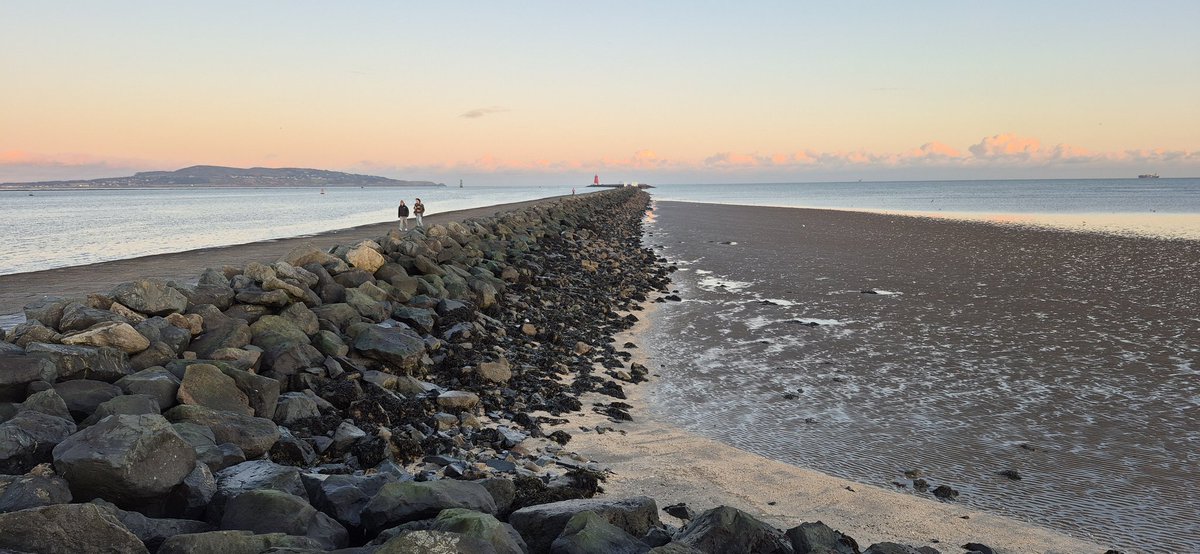 Poolbeg Lighthouse, its a very wet morning ,so Service from 12-5pm ,bring warm cloths and a rain jacket.