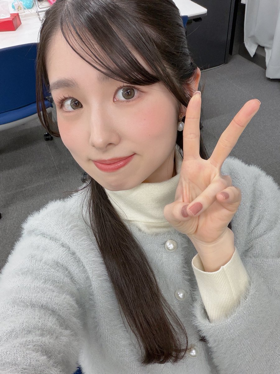 AKB48_名残り桜 握手会1日目 来てくれてありがとうございました💓 今年