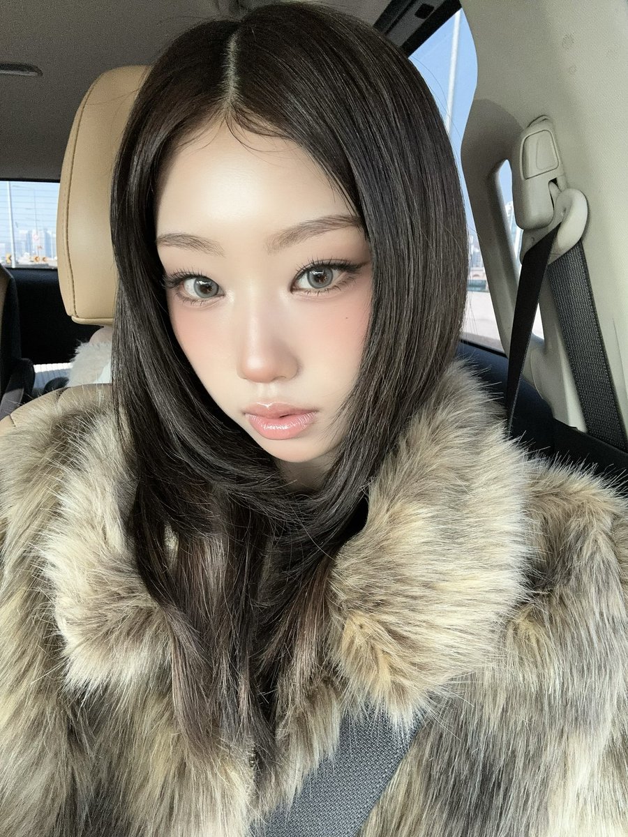 izna_offcl's tweet image. [izME📮]

오늘 누가 저보고 두쫀쿠 같대요….🧆

#izna #이즈나
#CHOIJUNGEUN #최정은