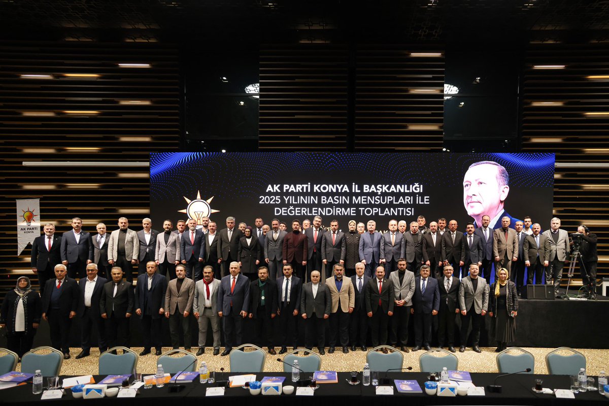 AK Parti Konya İl Başkanlığı olarak, 2025 yılı basın mensupları ile değerlendirme toplantımızı gerçekleştirdik. Şeffaflık, istişare ve güçlü iletişim anlayışımızla Türkiye Yüzyılı hedefleri doğrultusunda kararlılıkla yolumuza devam ediyoruz.