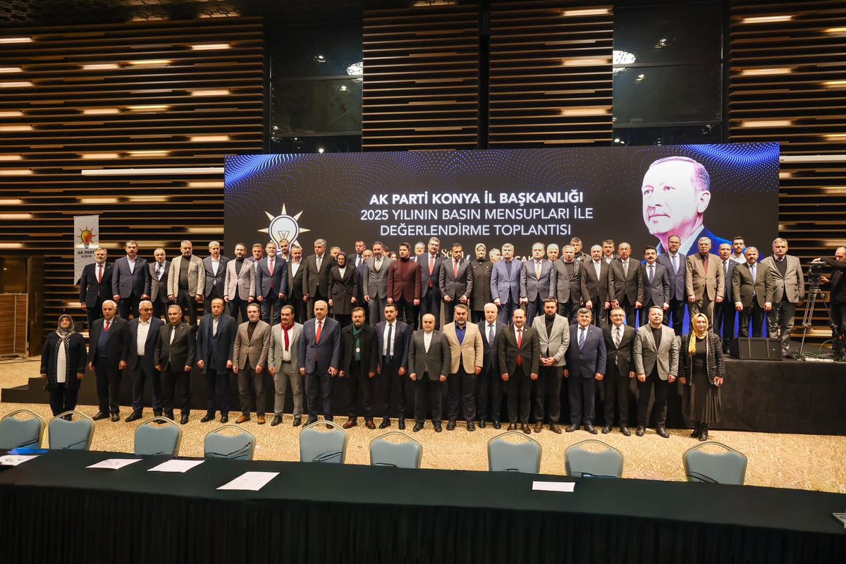 AK Parti İl Başkanlığımızın ev sahipliğinde, 2025 yılına dair değerlendirmelerimizi basın mensuplarımızla paylaştık.

Şehrimiz için attığımız adımları ve hedeflerimizi konuştuk.
Katkı sunan tüm basın mensuplarımıza teşekkür ederiz.