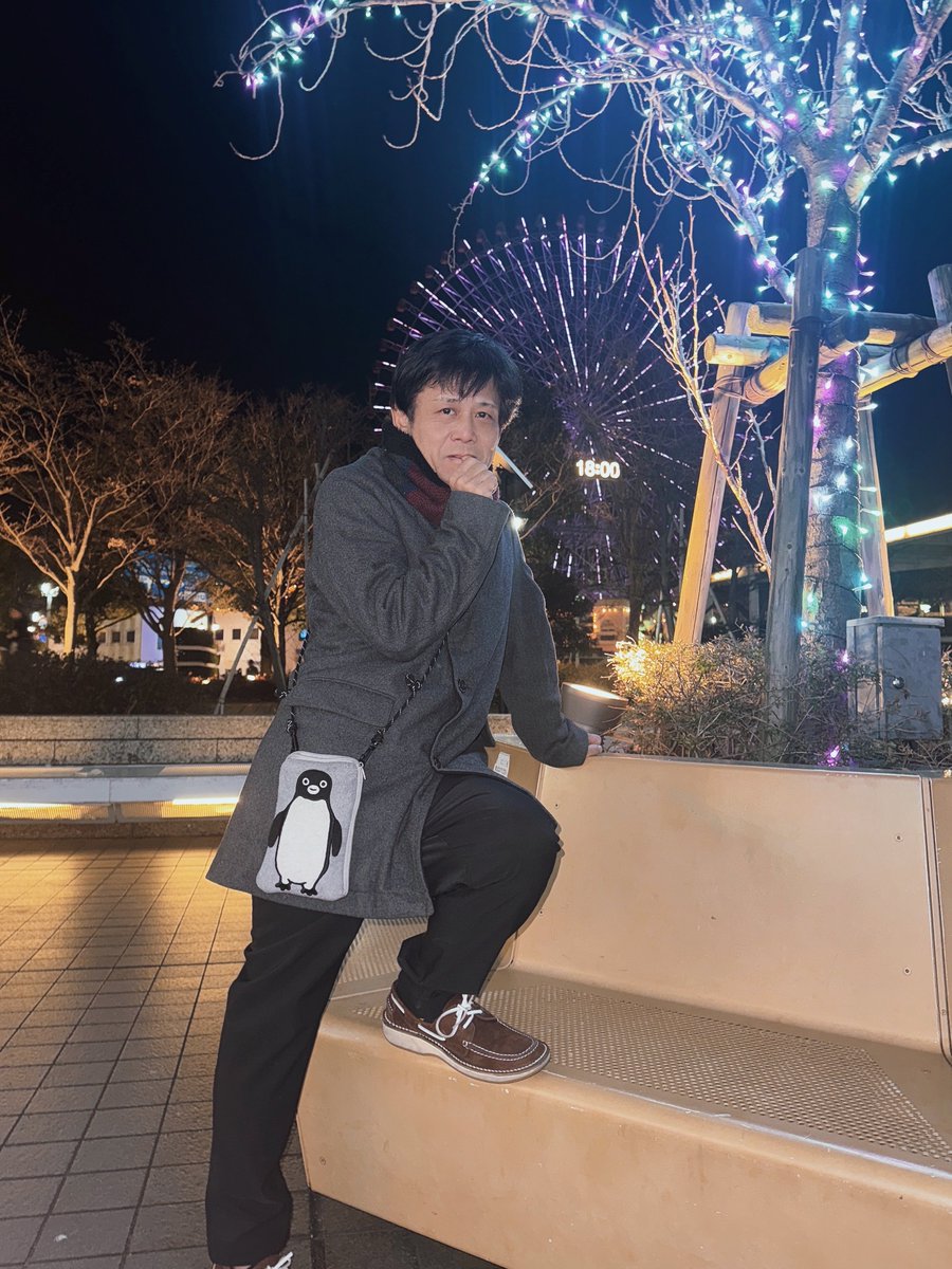 hayato3hayato3's tweet photo. クイーンズスクエア横浜ありがとうございました💫

今日1番嬉しかったことは6歳の女の子に
「お兄さんが一番歌上手だった！」
って言われたことです

子供達人気、嬉しい

明日もクイーンズスクエア！待ってます！

イルミネーションって良いよな~~~
みんなは何枚目の写真が好き？？📸 https://t.co/4qECkA3qLs