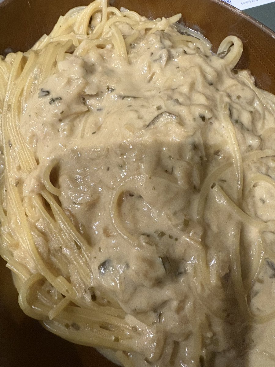 LEVEL1_cooker's tweet photo. 211話「本当は違ったんす」

というわけでぇ
豆乳ツナマヨパスタでございます。
あれ？トマト缶ないやんってなった時に(3敗)に助けになってくれる存在。味のイメージは和風カルボって感じでどストライク。

#料理好きな人と繋がりたい 
#料理好きと繋がりたい https://t.co/o2i1BTqMX1