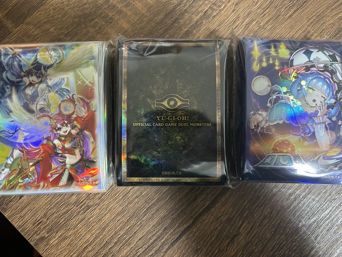 ニューロンのスリーブ届いた！ どれも良き！