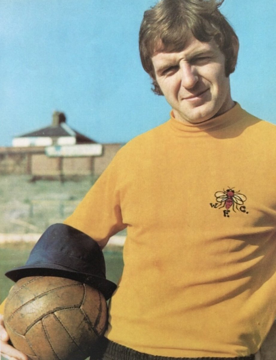 Football Back Then ⚽️🏐⚽️ tweet media