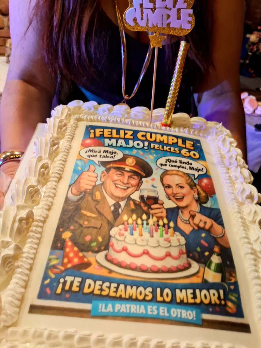 ✨🥳En el cumple de 60 de mi compañera, amiga y hermana de militancia. 
Todo mi afecto y admiración! 🤩🤗