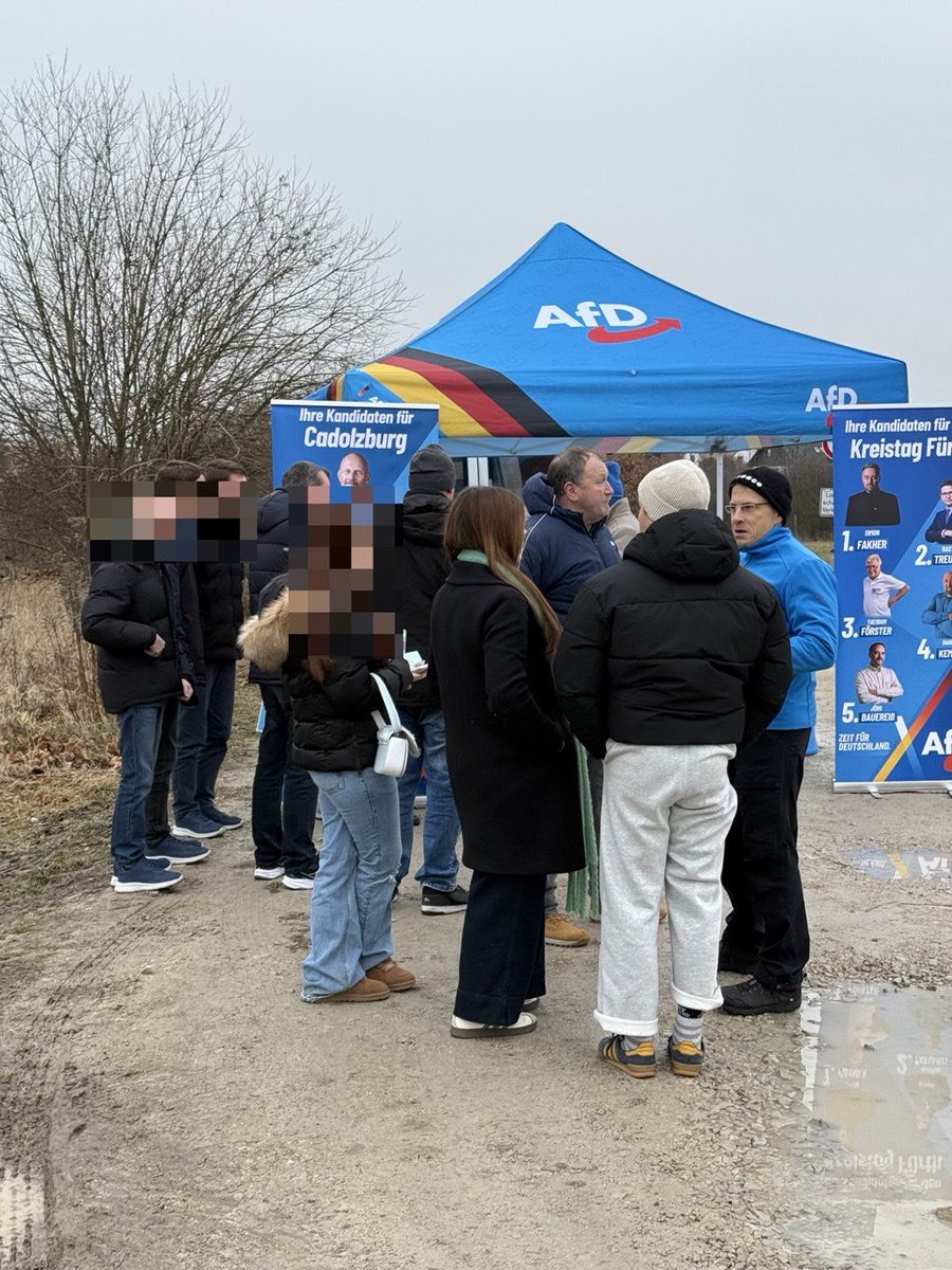 🇩🇪 #Cadolzburg: Heute wurde die Versammlungsfreiheit geschützt!

Personen, die gezielt unseren Informationsstand störten und provozierten, wurden von der #Polizei zurechtgewiesen. Nach Aufnahme der Personalien und Platzverweisen können wir nun unseren bürgerlichen Auftrag