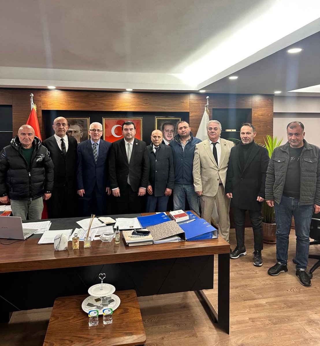 Ak Parti Kadıköy İlçe Başkanlığına atanan İlçe Başkanı Sayın <a href="/orhan_kahya/">Orhan Kahya</a> ‘ya tebrik ziyaretinde bulunduk. Cumhur İttifakı paydaşımız <a href="/akkadikoy/">AK Parti Kadıköy</a> camiasına hayırlı olsun diyor, görevlerinde başarılar diliyoruz.