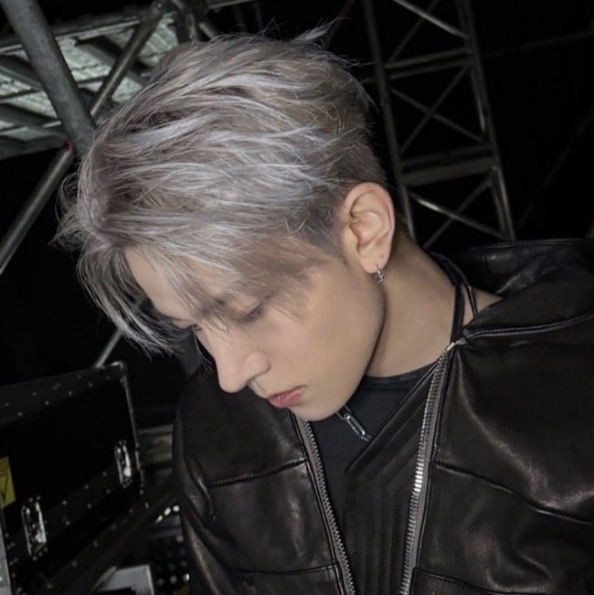 𝐉𝐄 (@lllooiip) on Twitter photo 