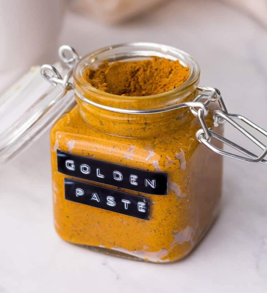 MemoriaHabil's tweet image. 🔥 ¿Sabías que una simple pasta puede transformar tu salud?
La Golden Paste combina cúrcuma, pimienta y grasas saludables → y es uno de los remedios naturales más poderosos.

Te cuento cómo prepararla y usarla 👇
