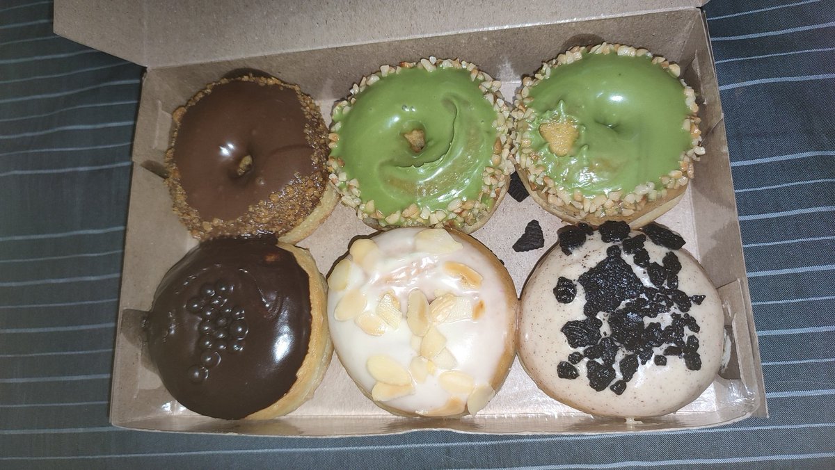 fesnuke's tweet image. Alhamdulillahh, bless my mouth💗