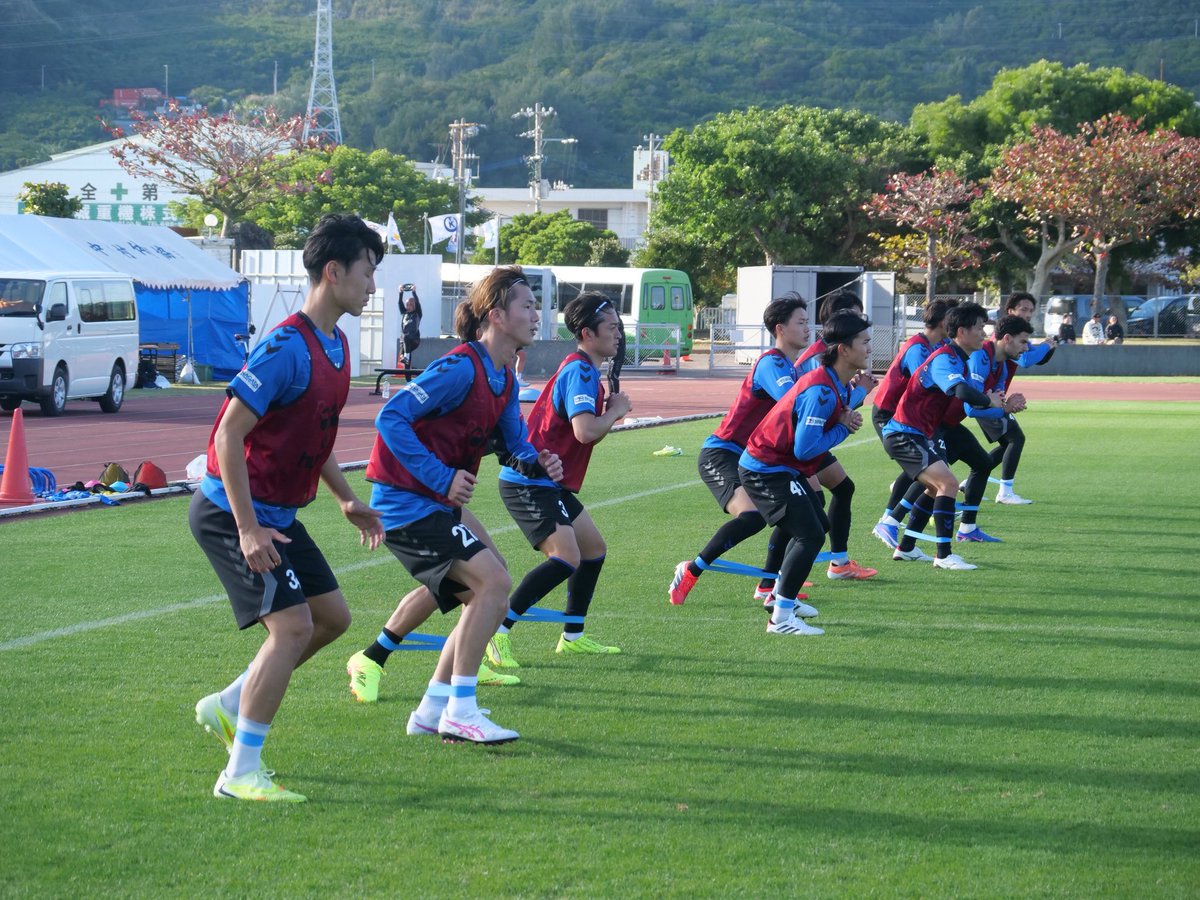 新品 ヒュンメル ガンバ大阪 トレーニング3点セット オンラインショップ］2023シーズン トレーニングハーフジップトップ等