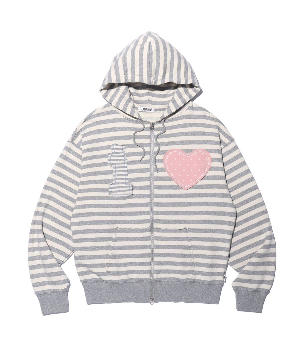 Hearts2Hearts ハトゥハ フーディー HOODIE FOCUS