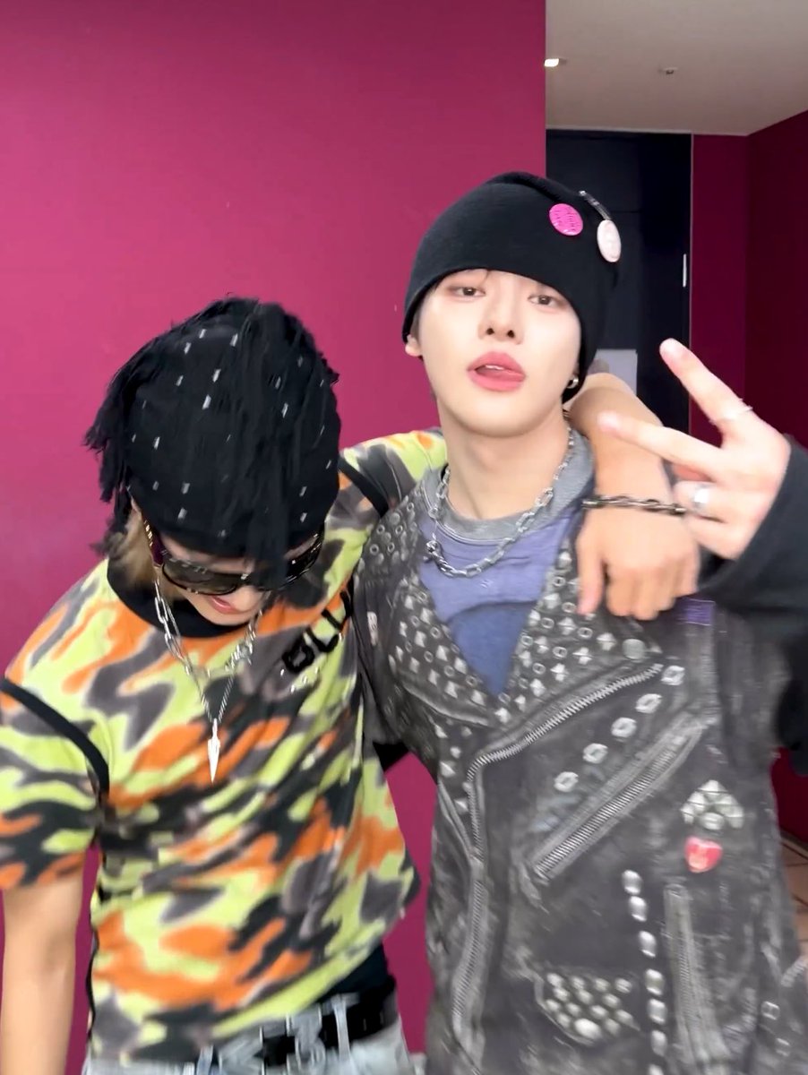 leozwsgd's tweet image. i’m so obsessed you have no idea