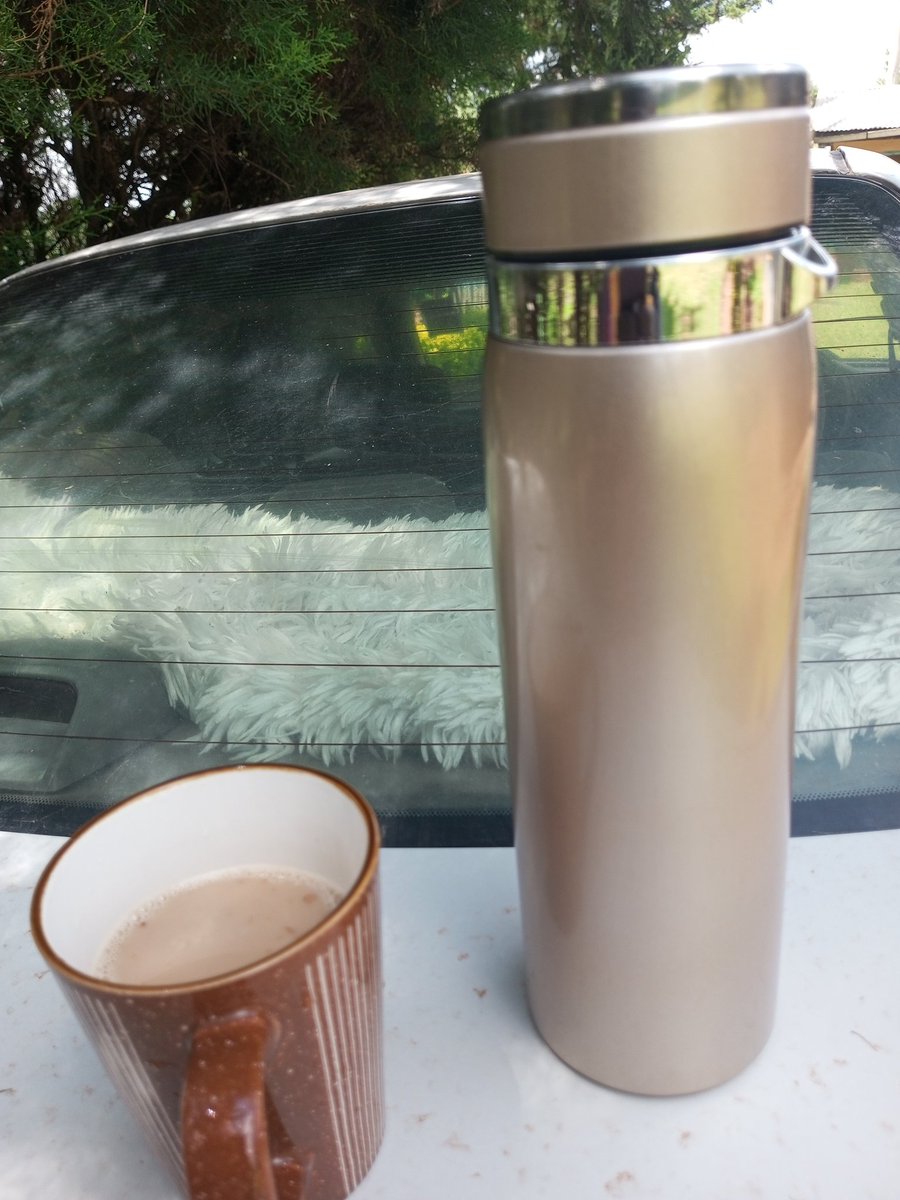 itscorne's tweet photo. Kenya tea devolepment and association time. Helo? https://t.co/q05CbqmQrq