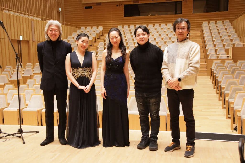 昨日まで高崎芸術劇場の大友直人芸 術監督プロデュースによるTShotシリーズで 🎻#若尾圭良 ちゃんとのリサイタル、CD&amp;DVD録音でした✨温かいサポートをして下さった高崎芸術劇場の皆様、オクタヴィア・レコードの皆様、調律の足立惰さん、そして大友直人マエストロ、本当に ありがとうございました!