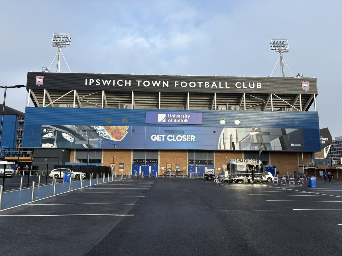 AndyBayes's tweet image. Great venue for football! #ipswich v #rovers on @BBCLancsSport 95.5, 103.9, 104.5FM alongside @kevingallacher8 

Let’s have some in-game thoughts today. We’d love to hear from you. Give you a mention