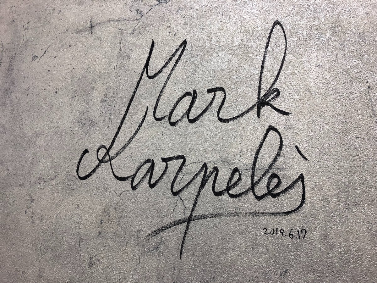 22時からマウントゴックスということで、某所で見つけたカルプレスさんのサインをば #ビットコイン #bitcoin #nhk #未解決事件