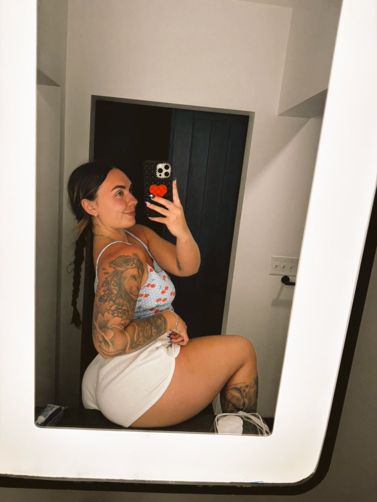 CMichael68520's tweet image. Kiss or pass @usa