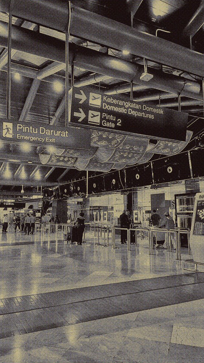 LUClSCURA's tweet image. ㅤ 
📍 𝙎𝙤𝙚𝙠𝙖𝙧𝙣𝙤-𝙃𝙖𝙩𝙩𝙖 𝙄𝙣𝙩𝙚𝙧𝙣𝙖𝙩𝙞𝙤𝙣𝙖𝙡 𝘼𝙞𝙧𝙥𝙤𝙧𝙩
𝗦𝗮𝘁, 𝟭𝟳/𝟬𝟭/𝟮𝟲 ┃ 𝟭𝟴:𝟭𝟬 𝗪𝗜𝗕

Hari kesekian (menyusul) mengikuti Tama and this is exactly why I didn’t plan this trip. So, where are we headed? I guess I’ll just let him lead the way.
ㅤ