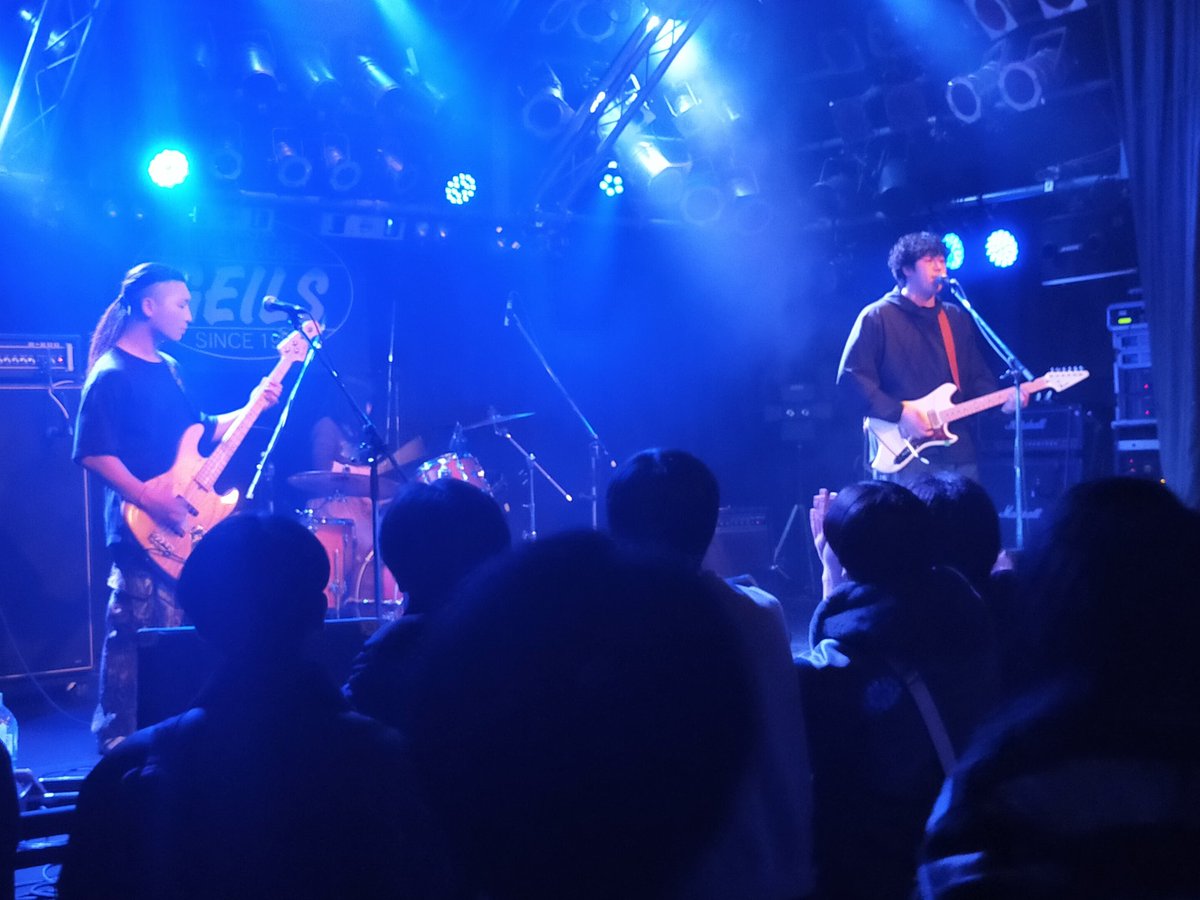 b920's tweet image. なんだかんだ言っても何か食うとなったらラーメンにしてしまう
行ける時間と金があればライブは行くよね
急に思い立って行ったもので自分のバンドのCDも告知ビラやポスターも持って行くの忘れてた💦
お疲れ様でした🙏