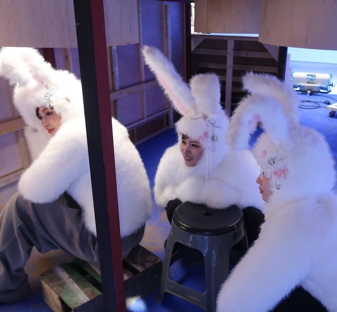 サナちゃんお写真ないって言ってたのに、onceの事喜ばせ上手すぎて😭😭💖

そして、サナうさぎ可愛すぎるぅ♡ᵎᵎᵎ
#TWICE #MISAMO #Confetti #SANA